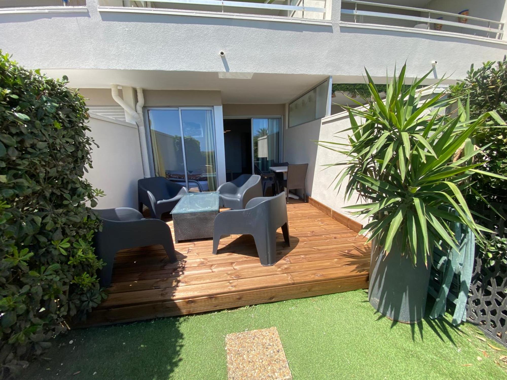 Appartement Les Pieds Dans L'Eau à Canet-en-Roussillon Extérieur photo